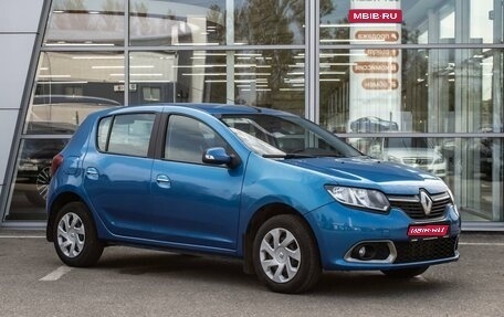 Renault Sandero II рестайлинг, 2015 год, 750 000 рублей, 1 фотография