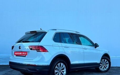 Volkswagen Tiguan II, 2021 год, 2 771 500 рублей, 2 фотография