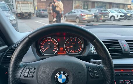 BMW 1 серия, 2009 год, 850 000 рублей, 10 фотография