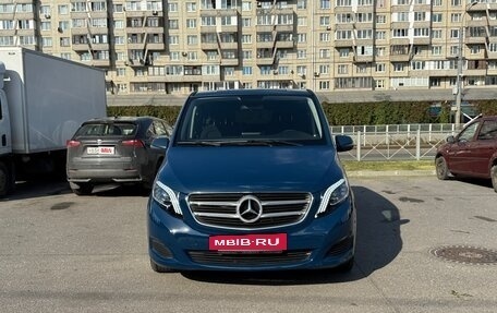 Mercedes-Benz V-Класс, 2016 год, 2 800 000 рублей, 3 фотография