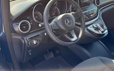 Mercedes-Benz V-Класс, 2016 год, 2 800 000 рублей, 14 фотография