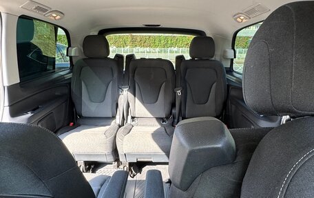 Mercedes-Benz V-Класс, 2016 год, 2 800 000 рублей, 16 фотография
