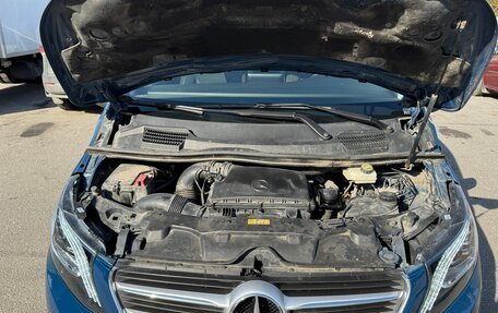 Mercedes-Benz V-Класс, 2016 год, 2 800 000 рублей, 21 фотография