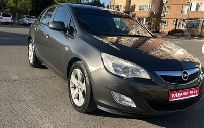 Opel Astra J, 2011 год, 900 000 рублей, 1 фотография