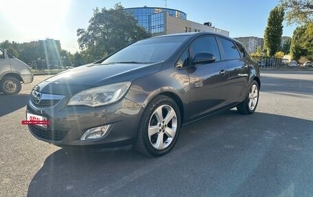 Opel Astra J, 2011 год, 900 000 рублей, 5 фотография