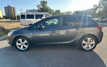 Opel Astra J, 2011 год, 900 000 рублей, 8 фотография