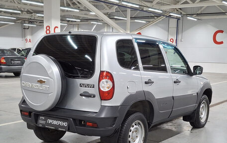 Chevrolet Niva I рестайлинг, 2018 год, 660 000 рублей, 5 фотография