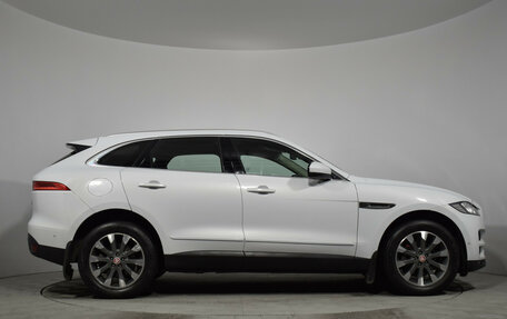 Jaguar F-Pace, 2016 год, 2 390 000 рублей, 4 фотография