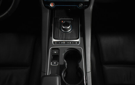 Jaguar F-Pace, 2016 год, 2 390 000 рублей, 17 фотография