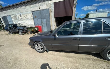 Mercedes-Benz E-Класс, 1995 год, 300 000 рублей, 4 фотография