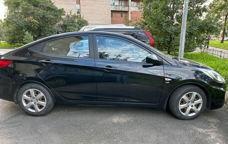Hyundai Solaris II рестайлинг, 2011 год, 780 000 рублей, 3 фотография