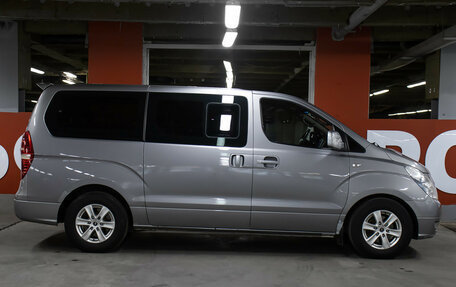 Hyundai Grand Starex Grand Starex I рестайлинг 2, 2011 год, 1 398 000 рублей, 4 фотография