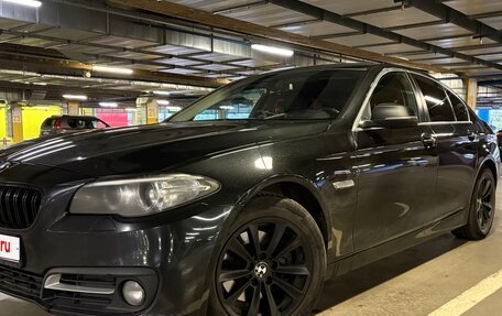 BMW 5 серия, 2014 год, 1 850 000 рублей, 2 фотография