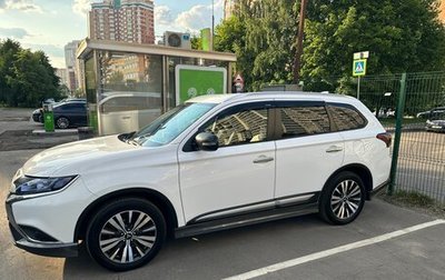 Mitsubishi Outlander III рестайлинг 3, 2020 год, 2 650 000 рублей, 1 фотография