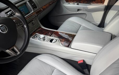 Jaguar XF I рестайлинг, 2010 год, 1 450 000 рублей, 8 фотография