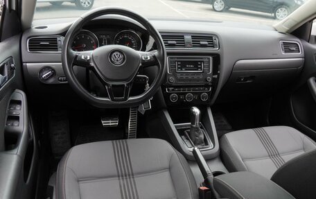 Volkswagen Jetta VI, 2016 год, 1 300 000 рублей, 1 фотография