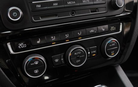 Volkswagen Jetta VI, 2016 год, 1 300 000 рублей, 3 фотография