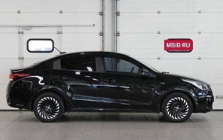 KIA Rio IV, 2017 год, 957 000 рублей, 4 фотография