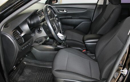 KIA Rio IV, 2017 год, 957 000 рублей, 9 фотография