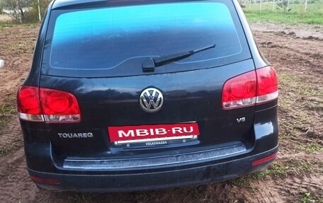 Volkswagen Touareg III, 2003 год, 350 000 рублей, 2 фотография
