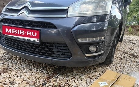 Citroen C4 Picasso II рестайлинг, 2011 год, 600 000 рублей, 10 фотография