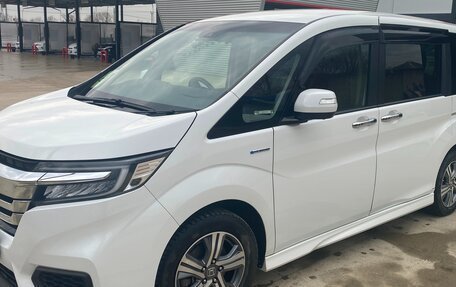 Honda Stepwgn IV, 2017 год, 2 700 000 рублей, 4 фотография