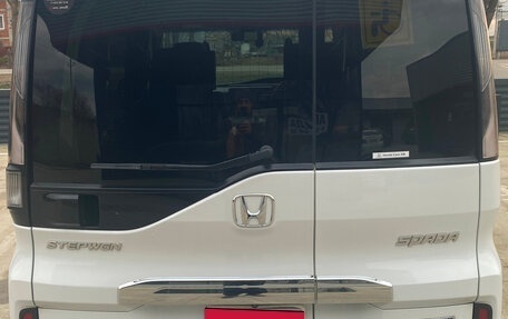 Honda Stepwgn IV, 2017 год, 2 700 000 рублей, 2 фотография