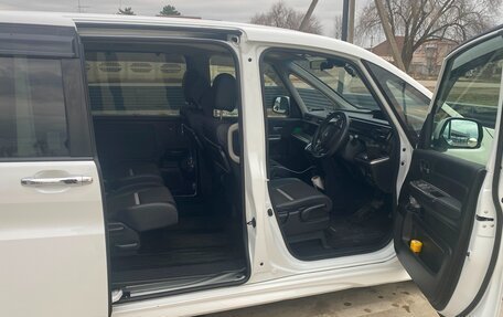 Honda Stepwgn IV, 2017 год, 2 700 000 рублей, 8 фотография