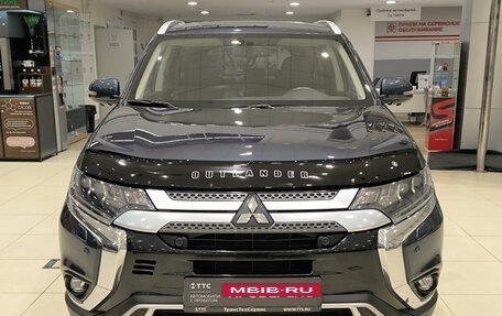 Mitsubishi Outlander III рестайлинг 3, 2020 год, 2 540 000 рублей, 6 фотография
