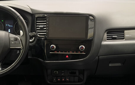 Mitsubishi Outlander III рестайлинг 3, 2020 год, 2 540 000 рублей, 19 фотография