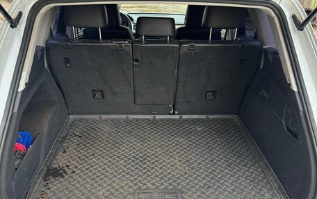 Volkswagen Touareg III, 2012 год, 1 600 000 рублей, 8 фотография