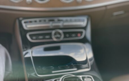 Mercedes-Benz E-Класс, 2017 год, 2 790 000 рублей, 17 фотография