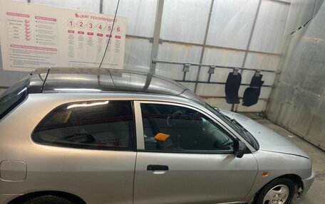 Mitsubishi Colt VI рестайлинг, 1998 год, 300 000 рублей, 3 фотография