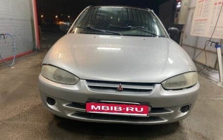 Mitsubishi Colt VI рестайлинг, 1998 год, 300 000 рублей, 2 фотография