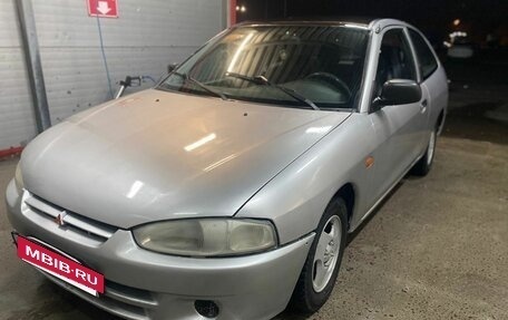 Mitsubishi Colt VI рестайлинг, 1998 год, 300 000 рублей, 6 фотография