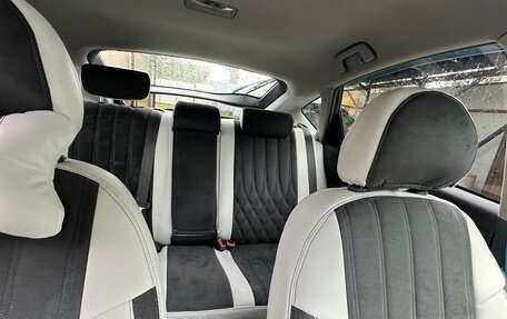 Toyota Prius, 2005 год, 650 000 рублей, 9 фотография
