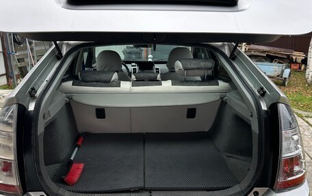 Toyota Prius, 2005 год, 650 000 рублей, 10 фотография