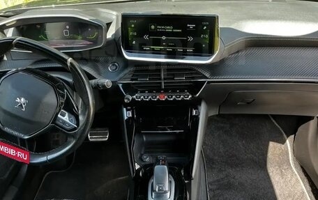 Peugeot 2008 II, 2021 год, 2 100 000 рублей, 3 фотография