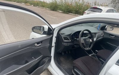 Hyundai Solaris II рестайлинг, 2018 год, 560 000 рублей, 1 фотография