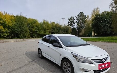 Hyundai Solaris II рестайлинг, 2015 год, 1 070 000 рублей, 3 фотография