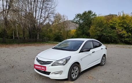 Hyundai Solaris II рестайлинг, 2015 год, 1 070 000 рублей, 2 фотография