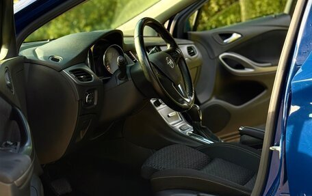 Opel Astra K, 2019 год, 1 380 000 рублей, 22 фотография