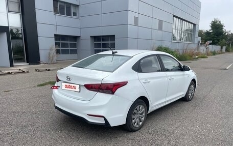 Hyundai Solaris II рестайлинг, 2018 год, 560 000 рублей, 3 фотография