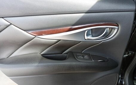 Infiniti Q70 I, 2015 год, 2 125 000 рублей, 24 фотография