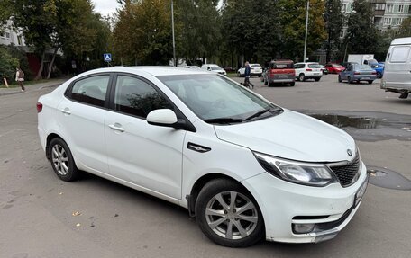 KIA Rio III рестайлинг, 2017 год, 820 000 рублей, 1 фотография