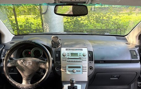 Toyota Corolla Verso I, 2006 год, 690 000 рублей, 15 фотография