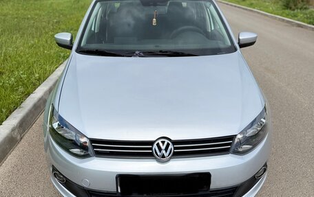 Volkswagen Polo VI (EU Market), 2011 год, 665 000 рублей, 3 фотография