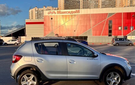 Renault Sandero II рестайлинг, 2022 год, 1 700 000 рублей, 5 фотография