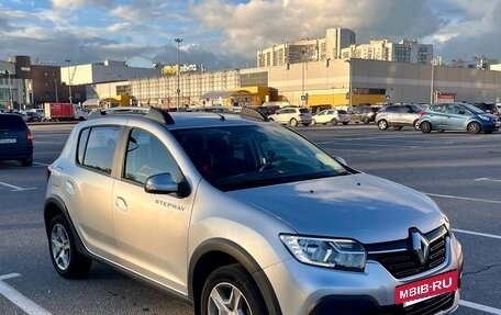 Renault Sandero II рестайлинг, 2022 год, 1 700 000 рублей, 6 фотография