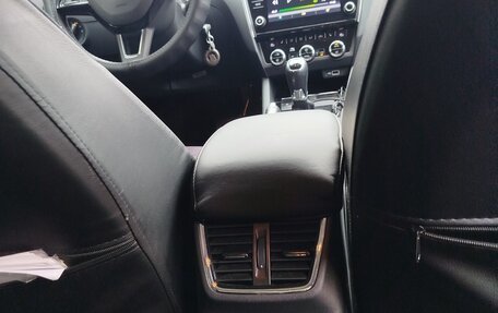 Skoda Octavia, 2018 год, 1 900 000 рублей, 8 фотография
